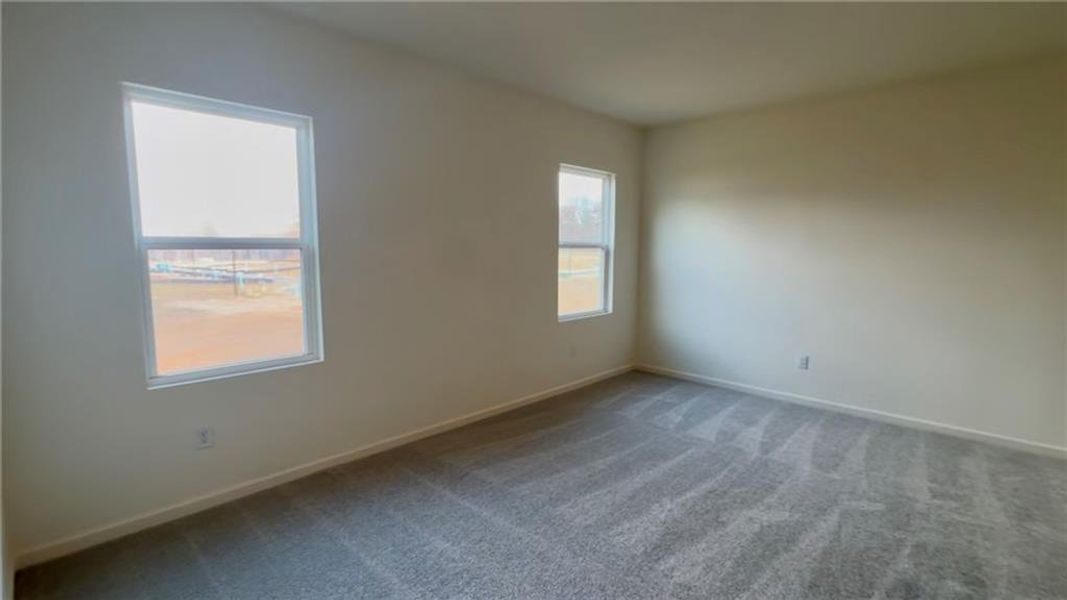 Spacious, unfurnished interior of a new home in Mt. Tabor Ridge, Dallas (Image 12).