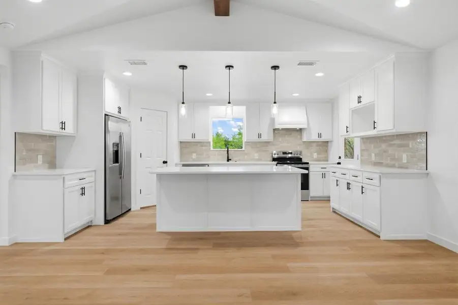 Furnished interior view inside a new home in , Baird (Image 12).