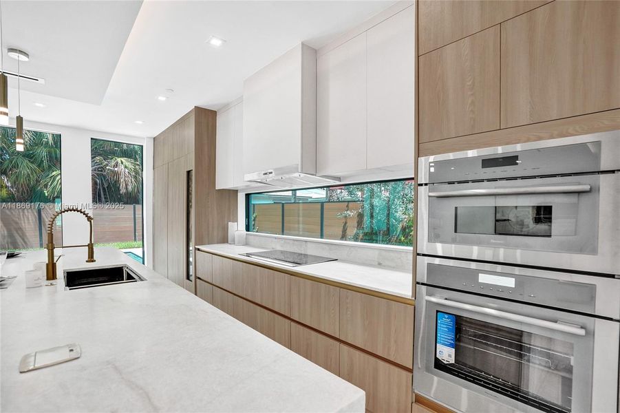 Furnished interior view inside a new home in , Fort Lauderdale (Image 37). Furnished interior view inside a new home in , Fort Lauderdale (Image 37).