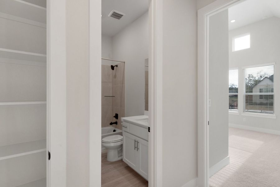 Furnished interior view inside a new home in Broken Oak, Georgetown (Image 7).