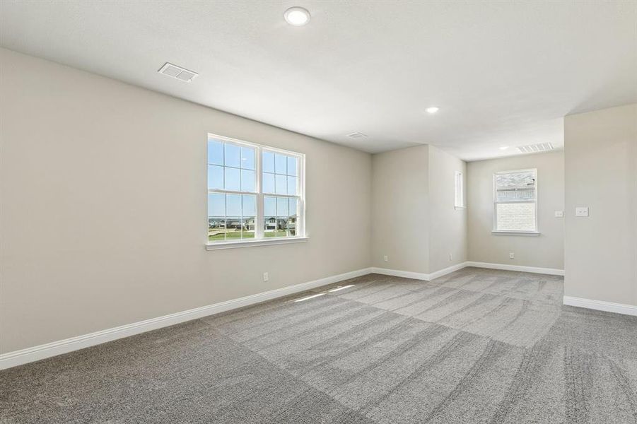 Spacious, unfurnished interior of a new home in Bellagio, Forney (Image 12).