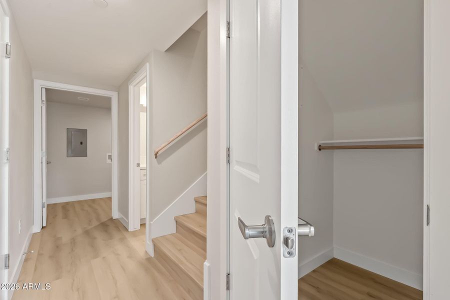 43-web-or-mls-JON00249