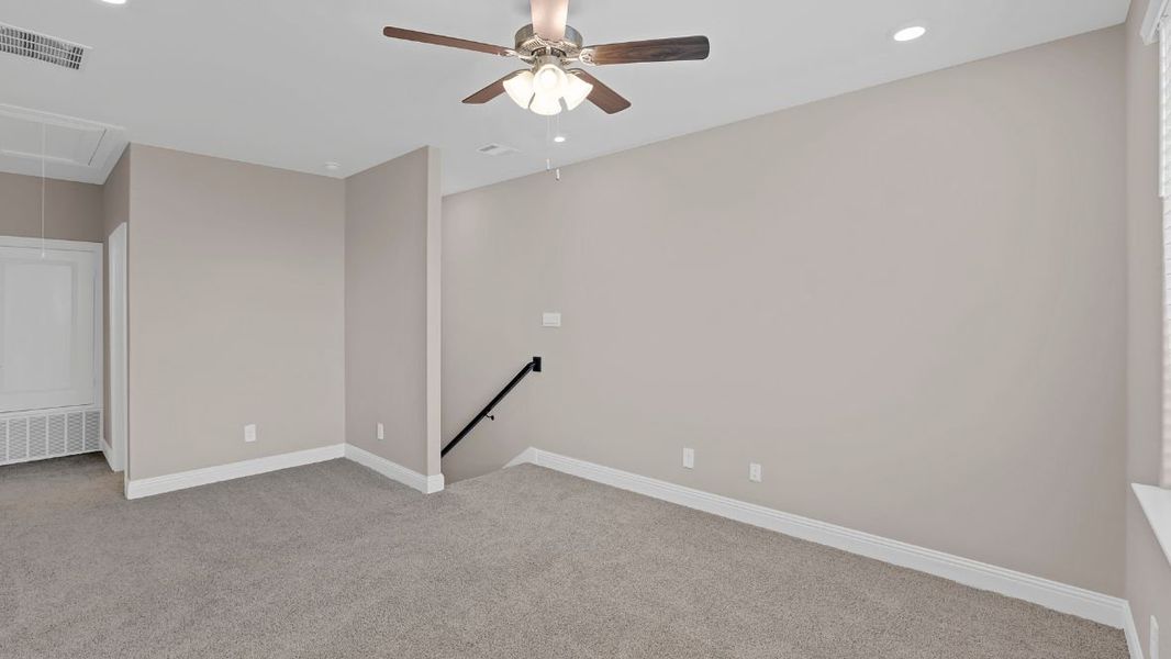 Spacious, unfurnished interior of a new home in Mustang Square, Plano (Image 18).