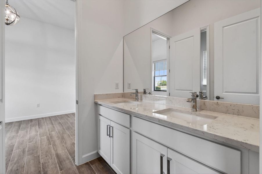 473SEFascinoCircleAerials(3)