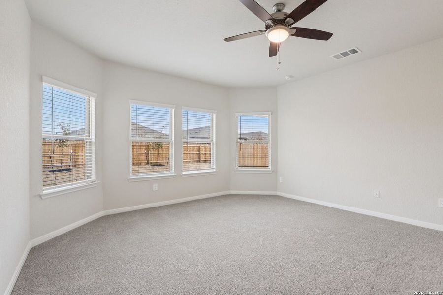 Spacious, unfurnished interior of a new home in Catalina, Converse (Image 43).