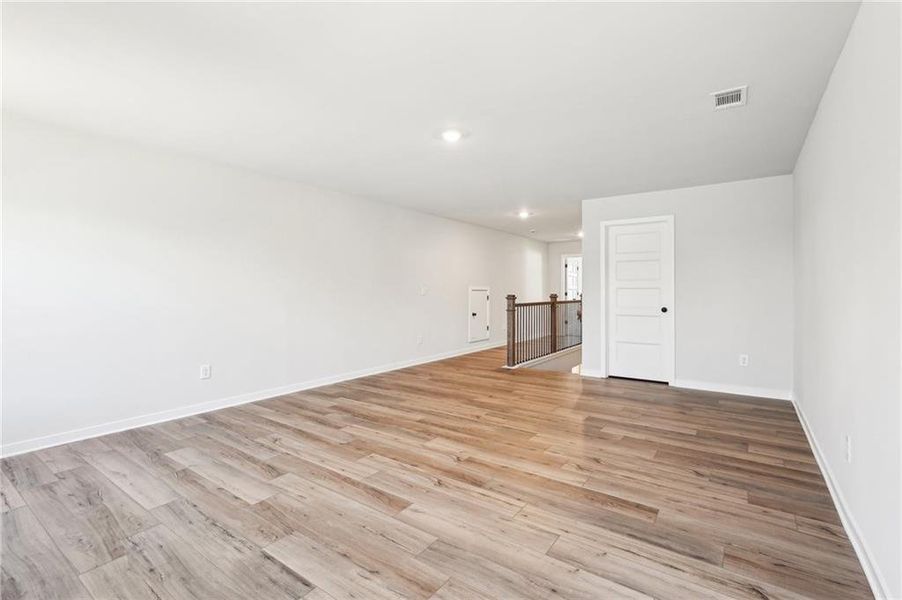 Spacious, unfurnished interior of a new home in Fowler Farms, Auburn (Image 40).