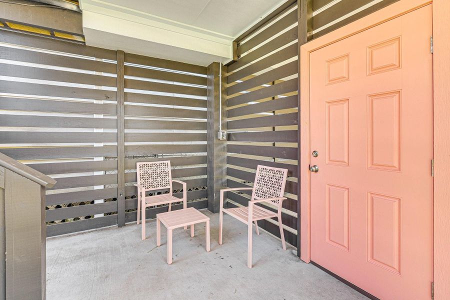 Exterior details and patio area of a home in , Galveston (Image 17).