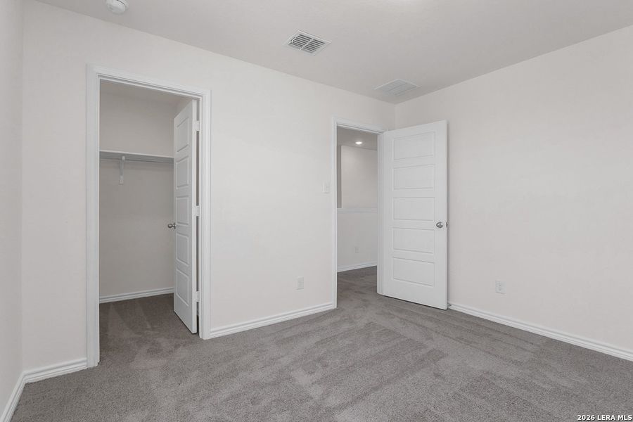 Spacious, unfurnished interior of a new home in The Granary - Heritage Collection, San Antonio (Image 14).