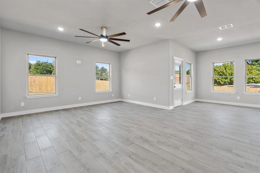 Spacious, unfurnished interior of a new home in , Weatherford (Image 25). Spacious, unfurnished interior of a new home in , Weatherford (Image 25).