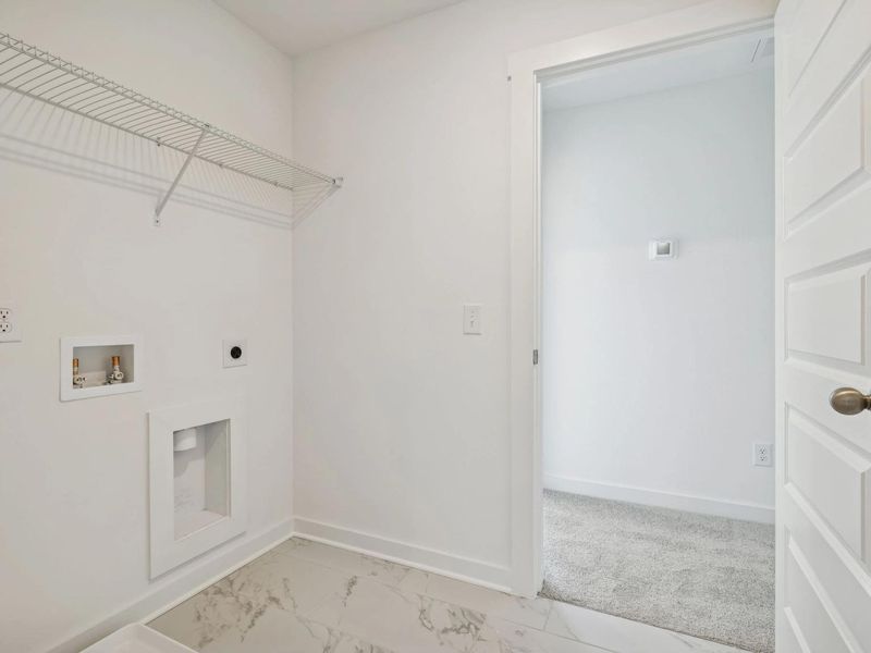 Spacious, unfurnished interior of a new home in Sage Farms, White House (Image 35).