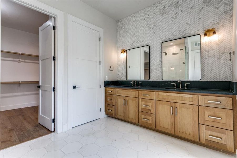 Big closet and linen closet