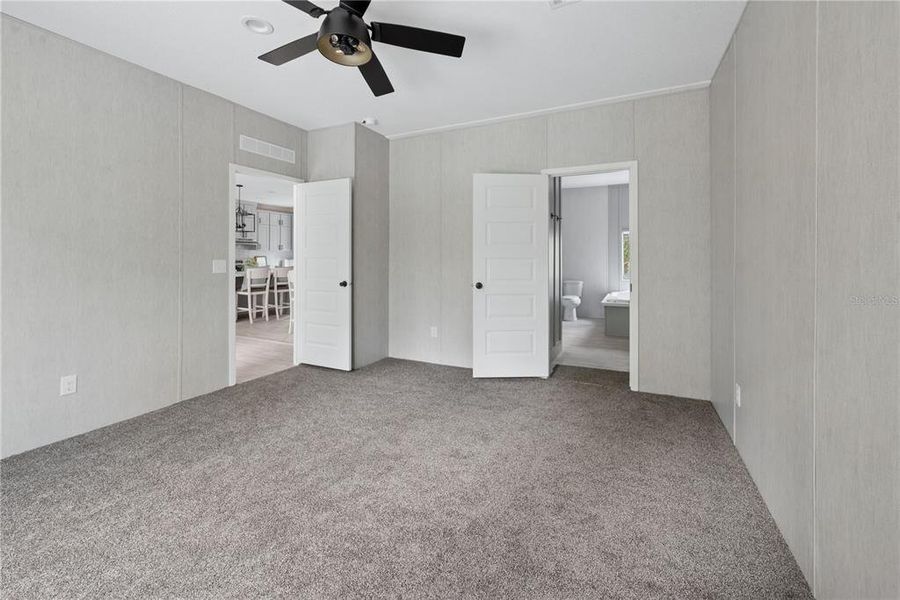 Spacious, unfurnished interior of a new home in , Starke (Image 18).