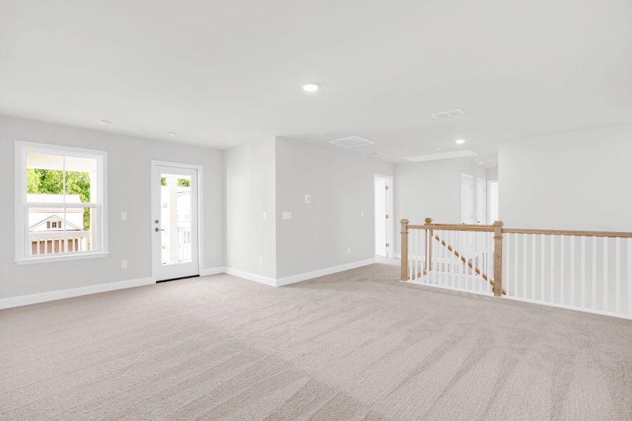 Spacious, unfurnished interior of a new home in Carriage Estates, Lexington (Image 41).