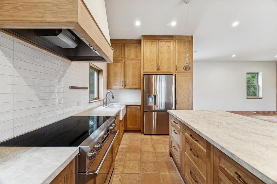 Furnished interior view inside a new home in , Cleveland (Image 7).