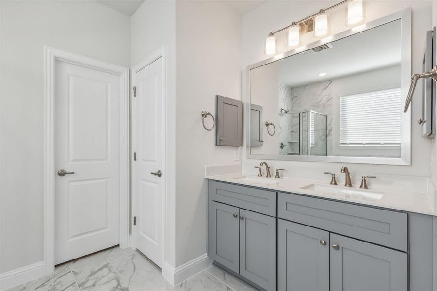 Furnished interior view inside a new home in Summer Crest, Fort Worth (Image 7). Furnished interior view inside a new home in Summer Crest, Fort Worth (Image 7).