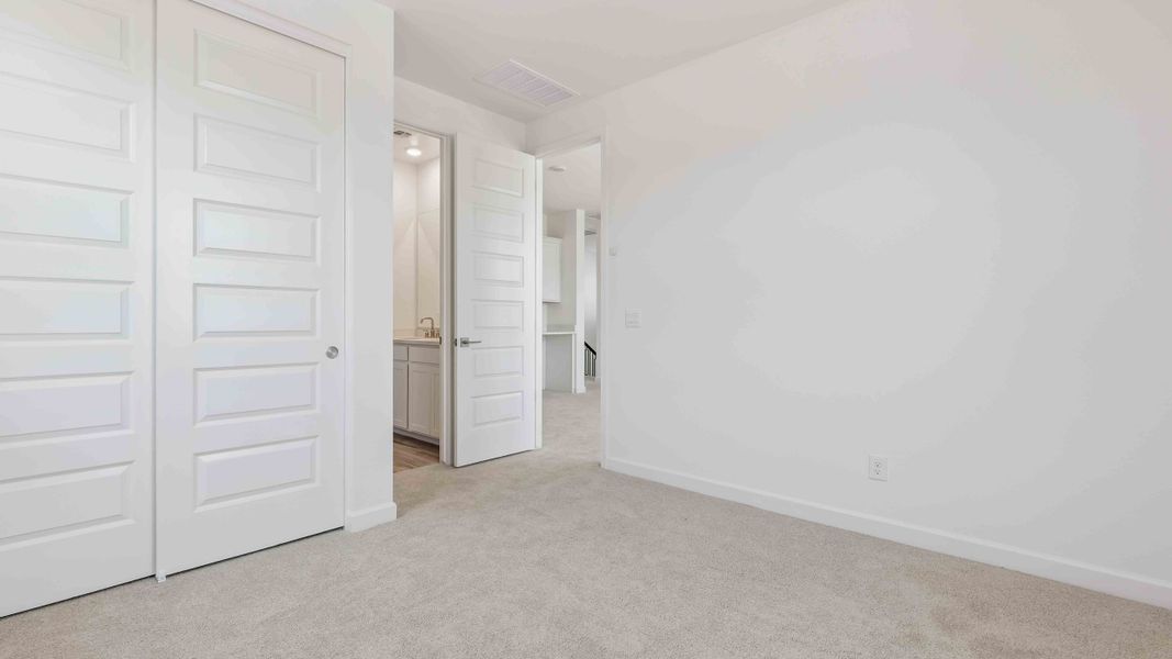 Spacious, unfurnished interior of a new home in Aloravita, Peoria (Image 31). Spacious, unfurnished interior of a new home in Aloravita, Peoria (Image 31).