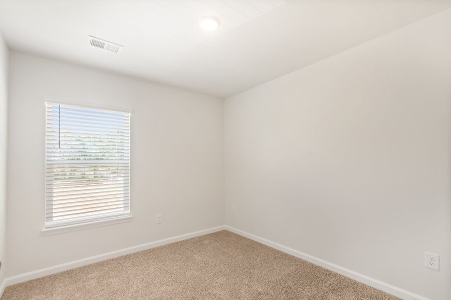 Representative unfurnished interior of a home built from the Haven by Veranda Homes in Pinehaven, Laurens (Image 22).