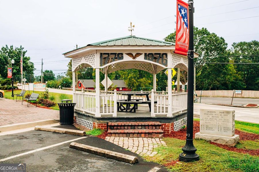 Image 120 of a home in Rosewood Lake Estates.