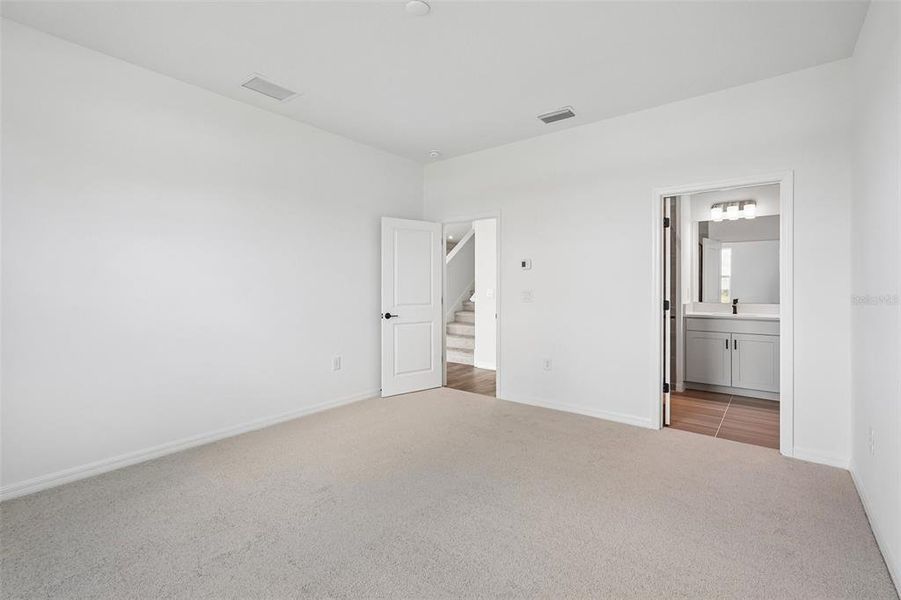 Spacious, unfurnished interior of a new home in Coasterra, Palmetto (Image 9).