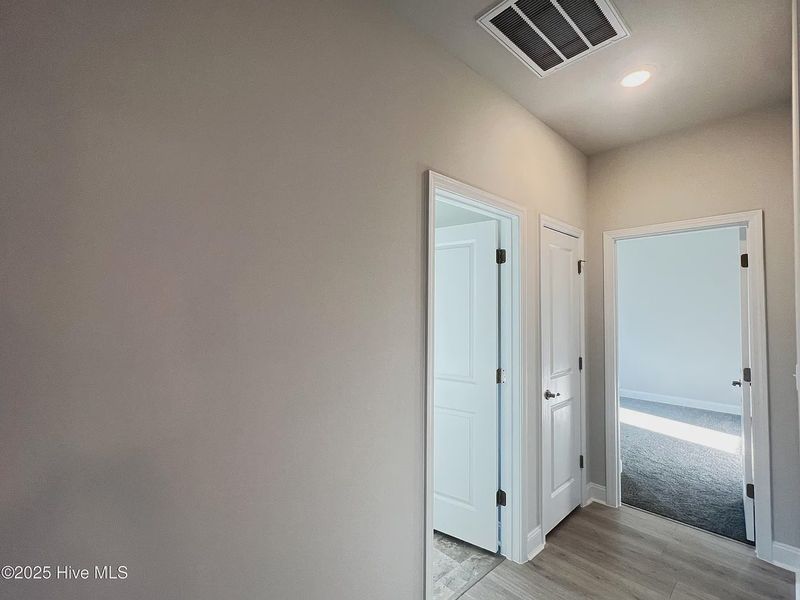 Spacious, unfurnished interior of a new home in Cool Water, Bailey (Image 35).