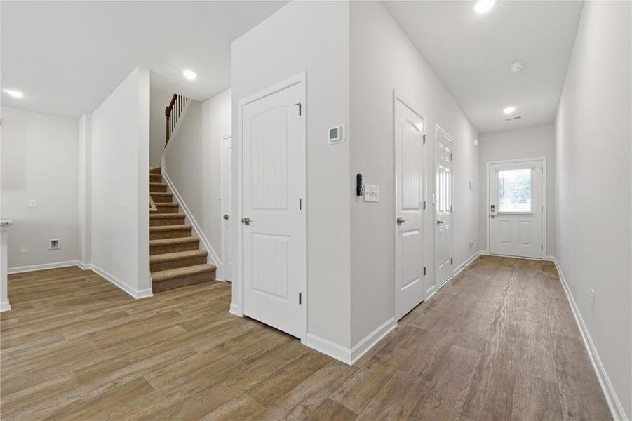 Spacious, unfurnished interior of a new home in Parkway James, Snellville (Image 27). Spacious, unfurnished interior of a new home in Parkway James, Snellville (Image 27).