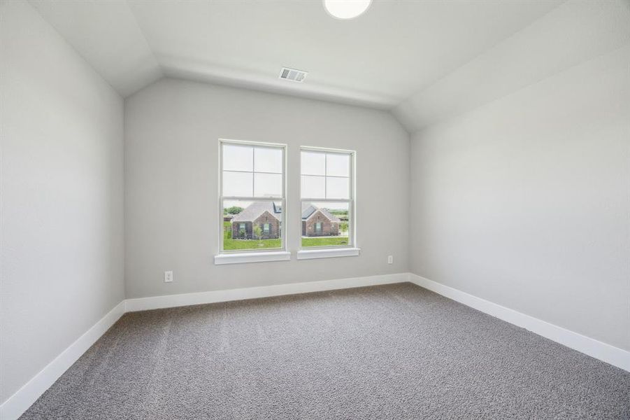 Spacious, unfurnished interior of a new home in Ellis Ranch Estates, Waxahachie (Image 25).