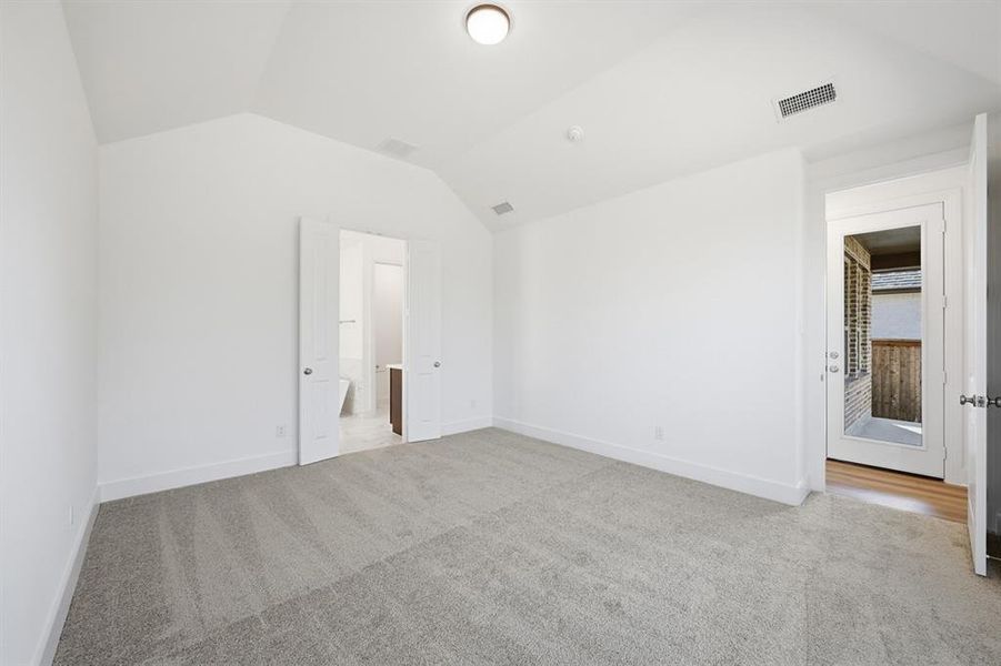 Spacious, unfurnished interior of a new home in Gateway Village - The Reserve, Denison (Image 19).