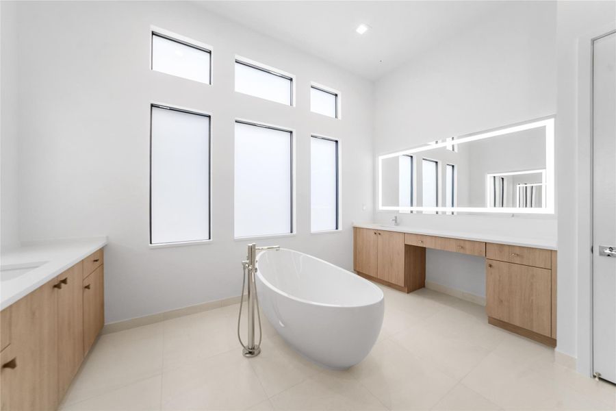 Furnished interior view inside a new home in , Boca Raton (Image 41). Furnished interior view inside a new home in , Boca Raton (Image 41).