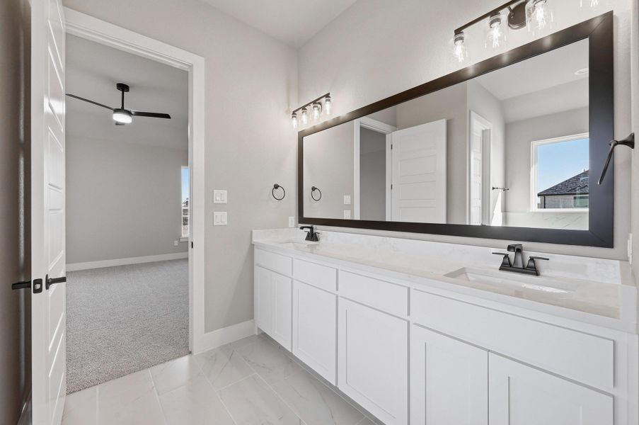 Furnished interior view inside a new home in Rocky Top Ranch, Azle (Image 13). Furnished interior view inside a new home in Rocky Top Ranch, Azle (Image 13).