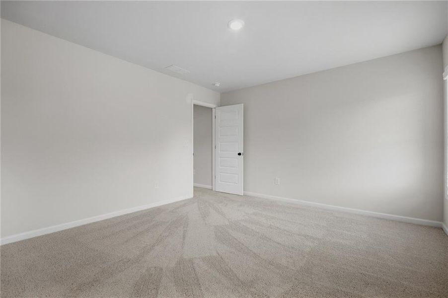 Spacious, unfurnished interior of a new home in , Mableton (Image 34).