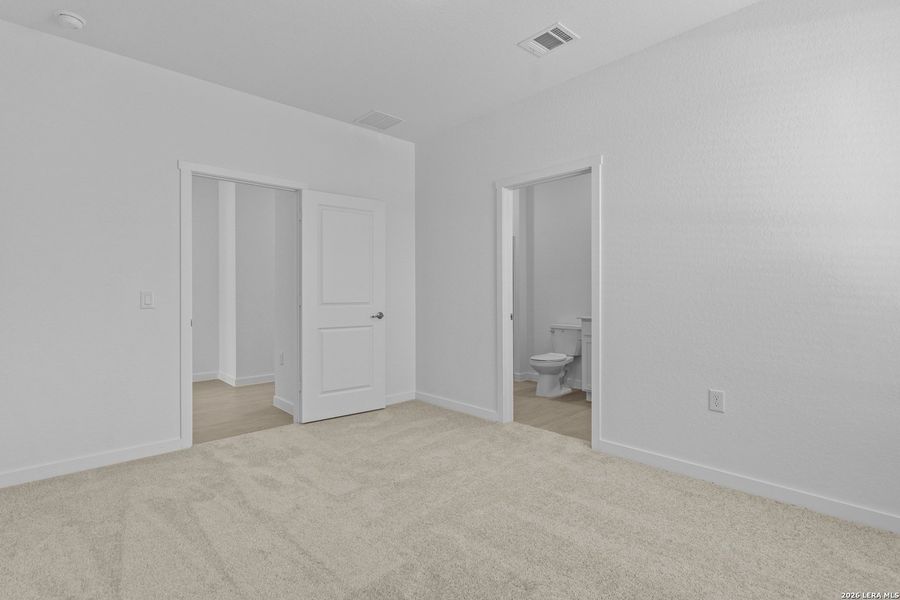 Spacious, unfurnished interior of a new home in Mission del Lago, San Antonio (Image 24). Spacious, unfurnished interior of a new home in Mission del Lago, San Antonio (Image 24).