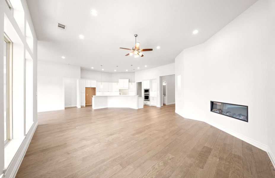 Representative unfurnished interior of a home built from the 3326AU by Ravenna Homes in Audubon 60′, Magnolia (Image 26).