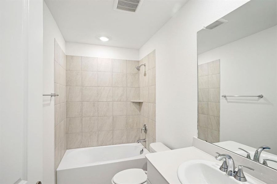 Photo is not of the actual home, but is an inspirational photo of builder’s model home and may depict options, furnishings, and/or decorator features that are not included. Photo is not of the actual home, but is an inspirational photo of builder’s model home and may depict options, furnishings, and/or decorator features that are not included.