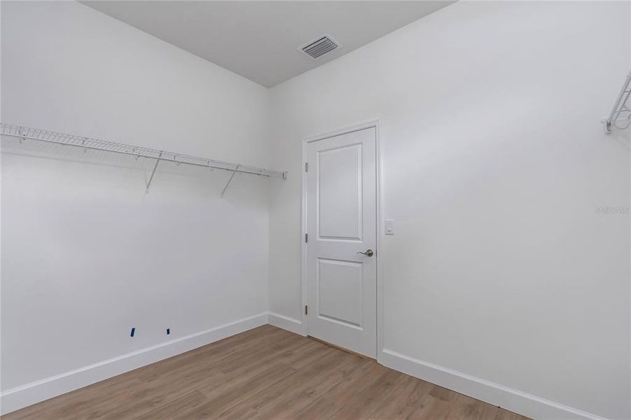 Spacious, unfurnished interior of a new home in , Ocala (Image 40).