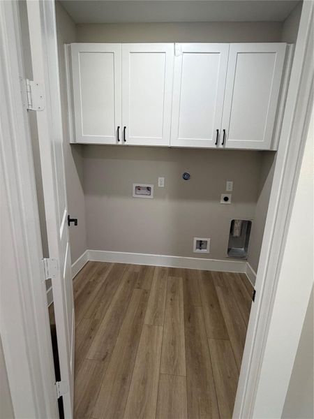 Spacious, unfurnished interior of a new home in , Spring (Image 16). Spacious, unfurnished interior of a new home in , Spring (Image 16).