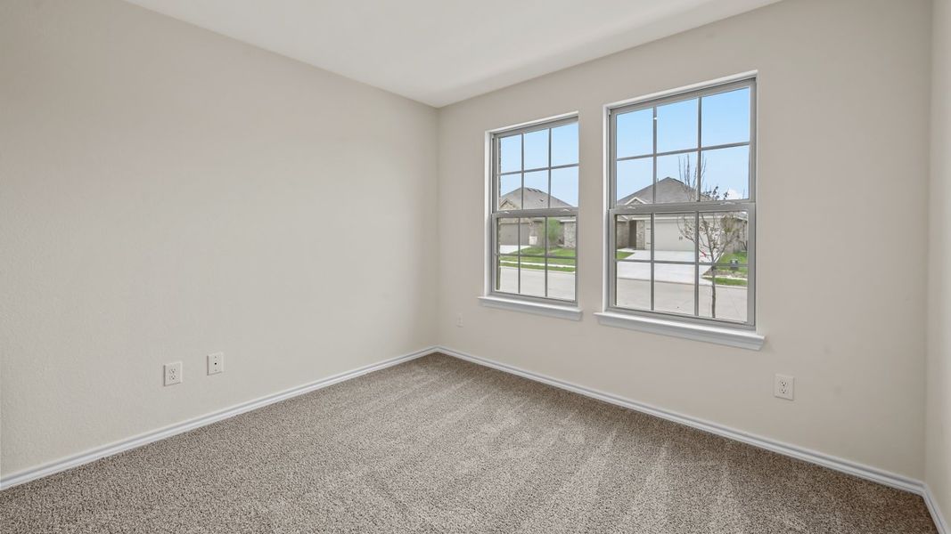 Spacious, unfurnished interior of a new home in Stonewyck Farms, Ennis (Image 35).