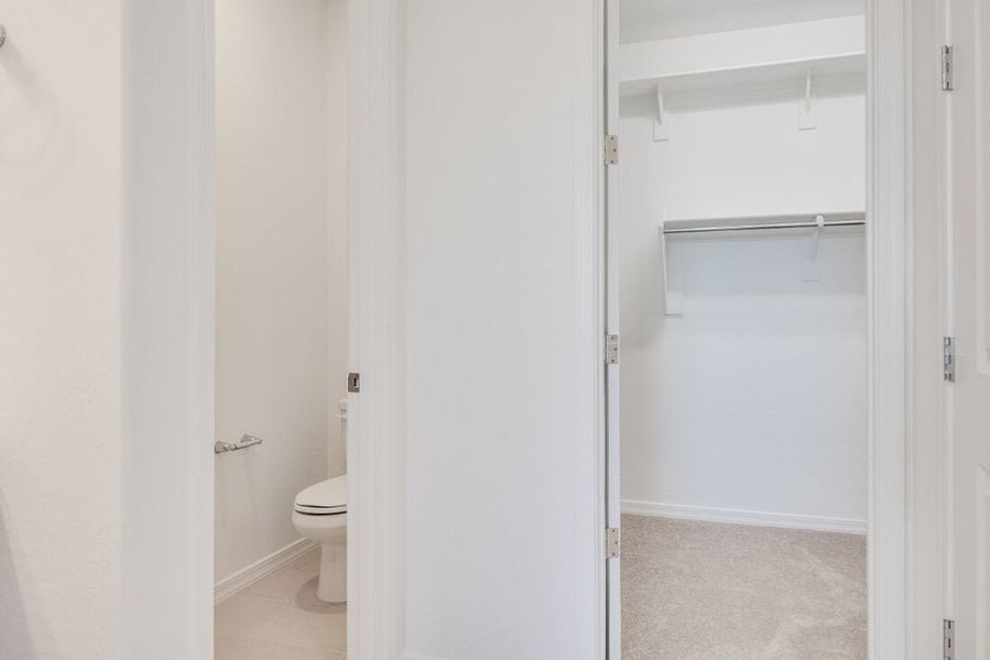 Spacious, unfurnished interior of a new home in Artisan at Asante, Surprise (Image 15).