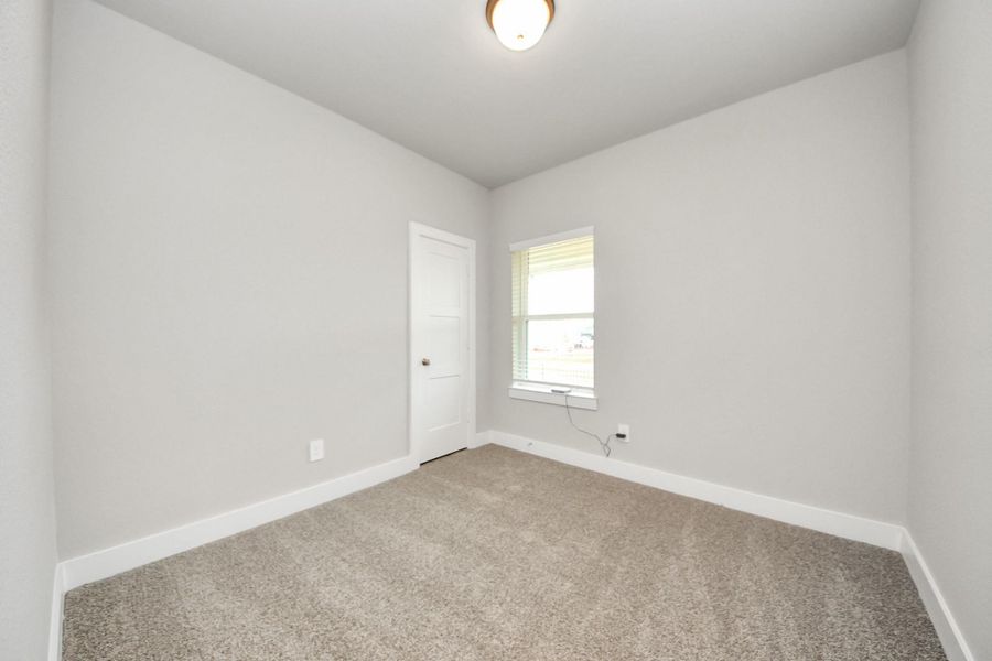 Spacious, unfurnished interior of a new home in Laurel Landing: Founders Collection, Alvin (Image 17).