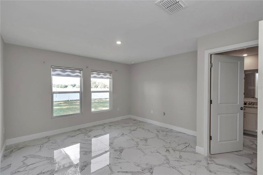 Spacious, unfurnished interior of a new home in Diamond Ridge, Belleview (Image 12).