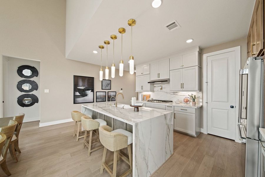 Furnished interior view inside a new home in Grange 45', Katy (Image 10).