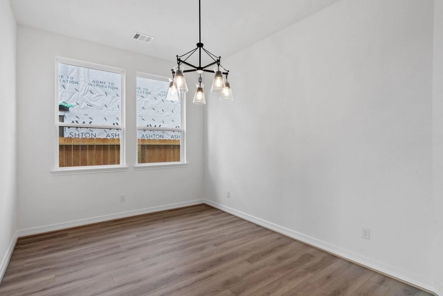 Spacious, unfurnished interior of a new home in Ashland, Angleton (Image 12).