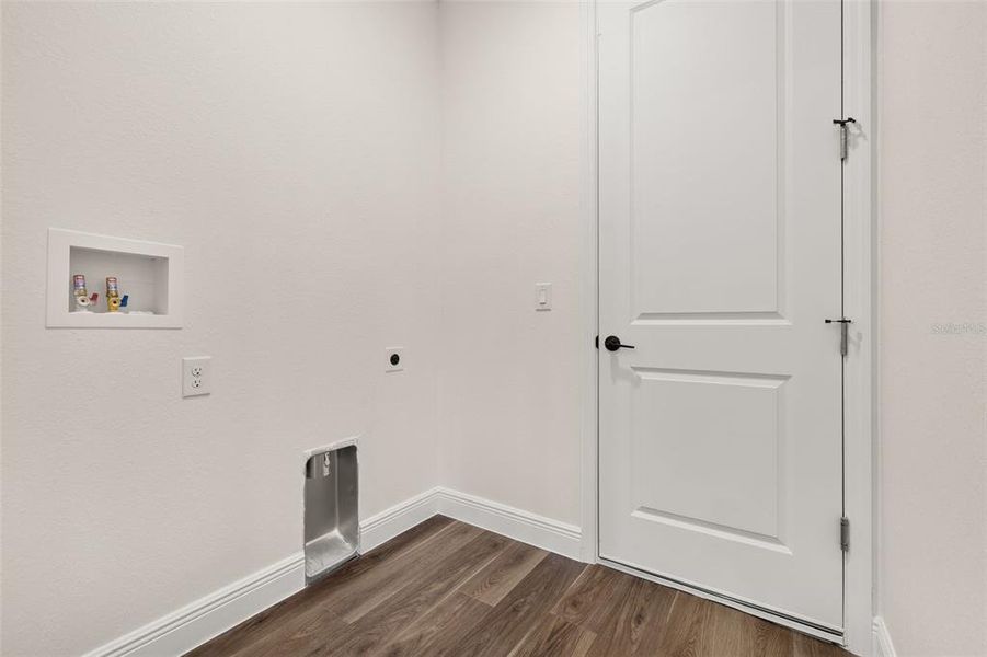 Spacious, unfurnished interior of a new home in , Avon Park (Image 27). Spacious, unfurnished interior of a new home in , Avon Park (Image 27).