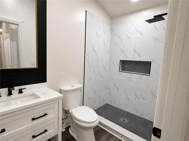 Furnished interior view inside a new home in , Conyers (Image 7).
