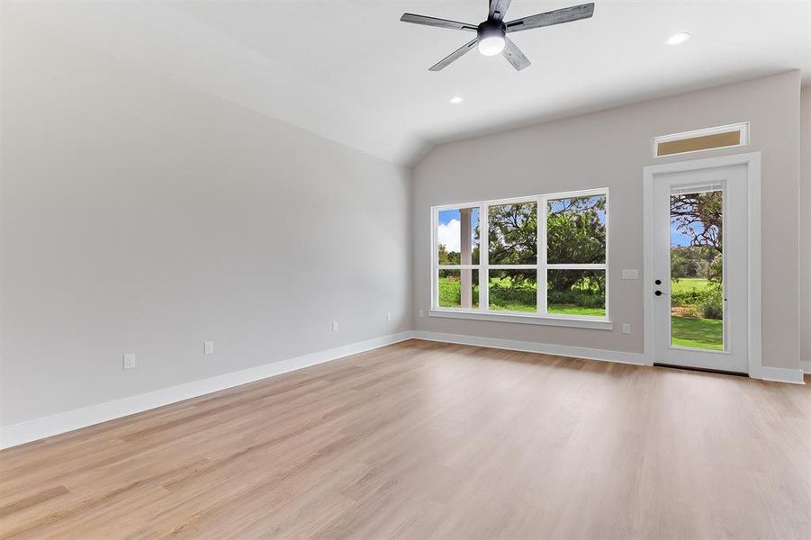 Spacious, unfurnished interior of a new home in , Marble Falls (Image 22).