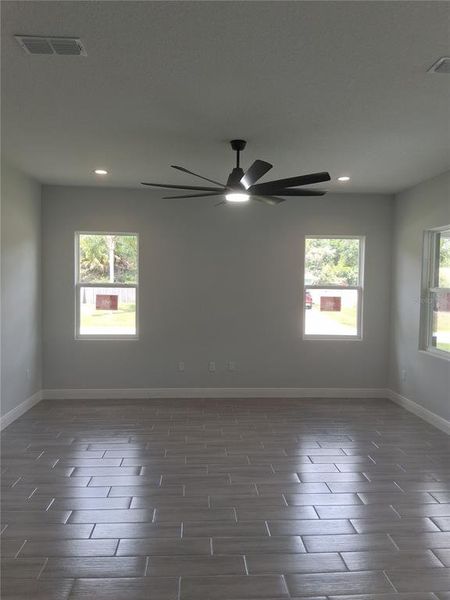 Spacious, unfurnished interior of a new home in , Palm Bay (Image 20).