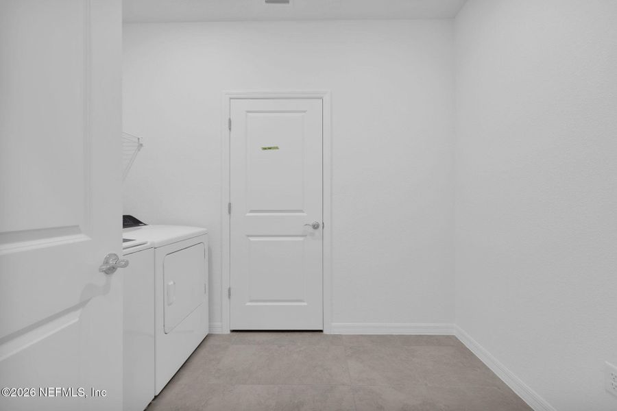 Spacious, unfurnished interior of a new home in Hyland Trail, Green Cove Springs (Image 42). Spacious, unfurnished interior of a new home in Hyland Trail, Green Cove Springs (Image 42).
