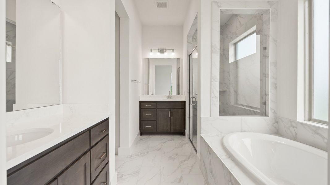 Representative furnished interior of a home built from the 2011F by Perry Homes in Magnolia Bay, Nokomis (Image 6). Representative furnished interior of a home built from the 2011F by Perry Homes in Magnolia Bay, Nokomis (Image 6).