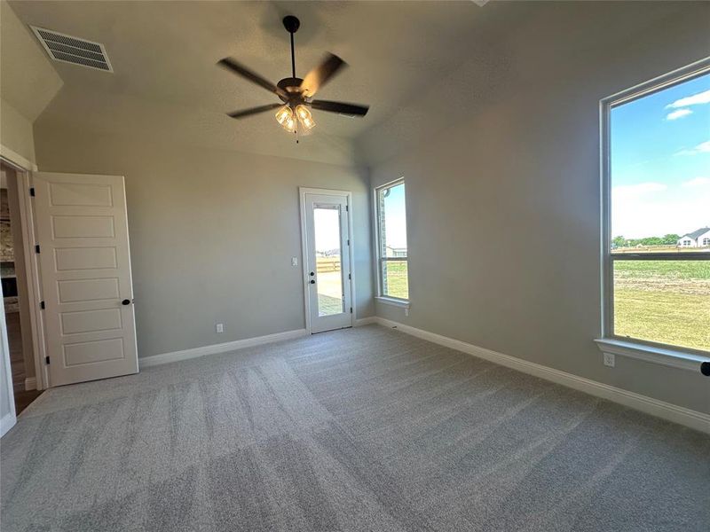 Spacious, unfurnished interior of a new home in , Dish (Image 19).