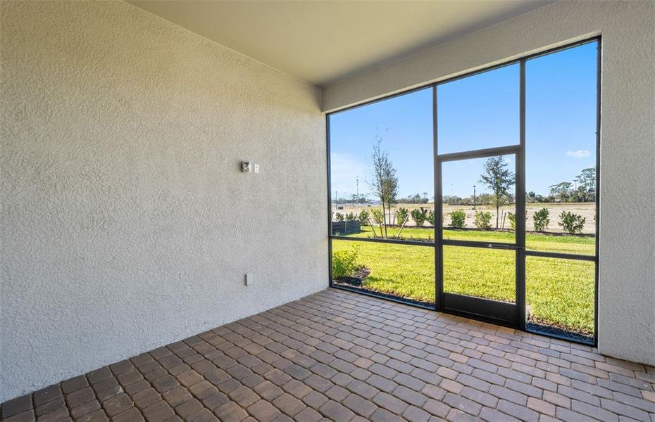 Exterior details and patio area of a home in SeaFlower, Bradenton (Image 21).