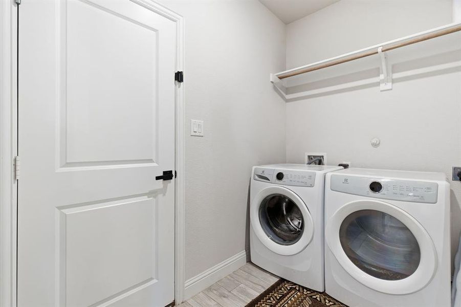 Furnished interior view inside a new home in , Granbury (Image 14).